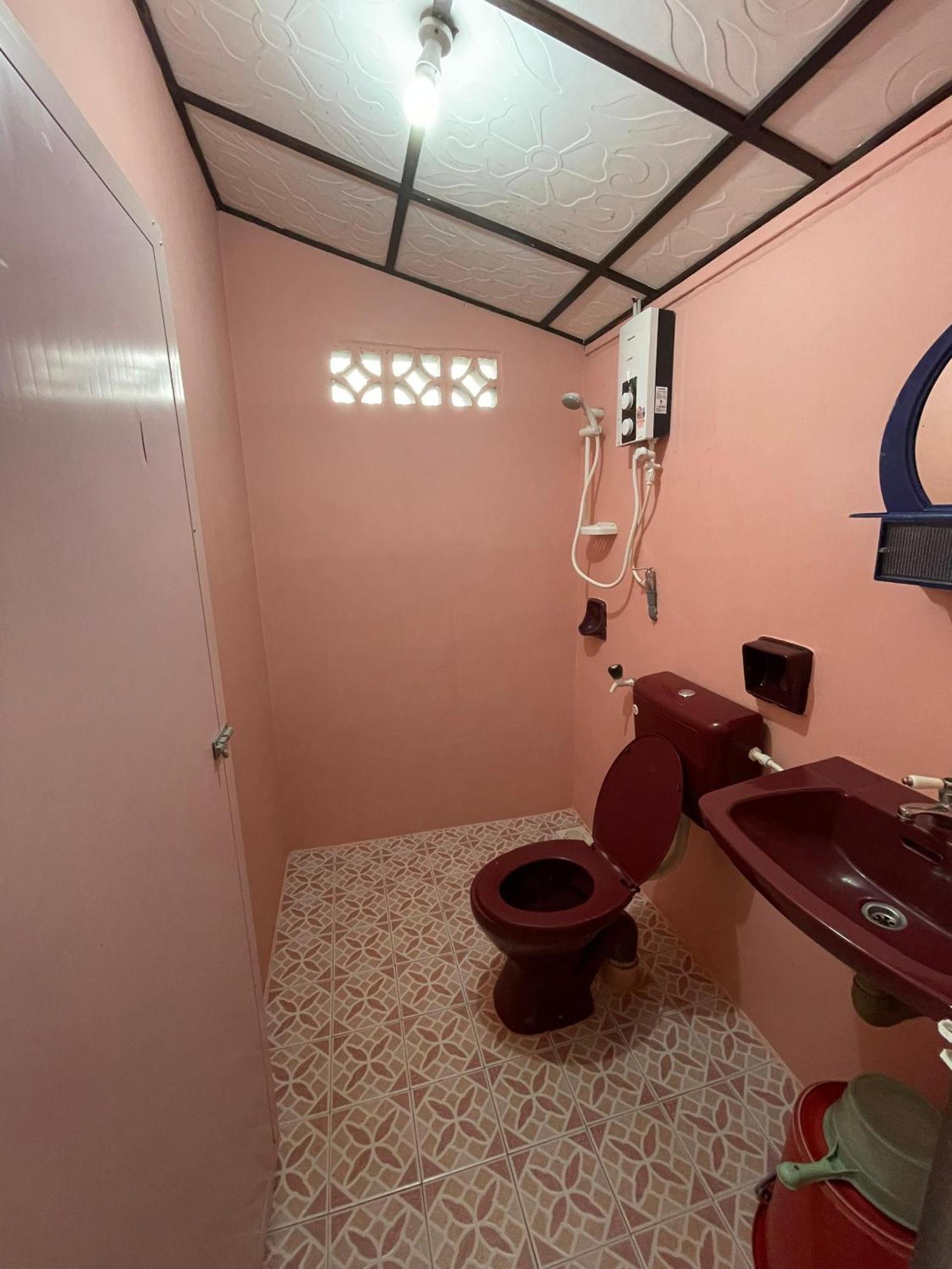 Bushman Tioman Hotel Kampong Juara Екстериор снимка